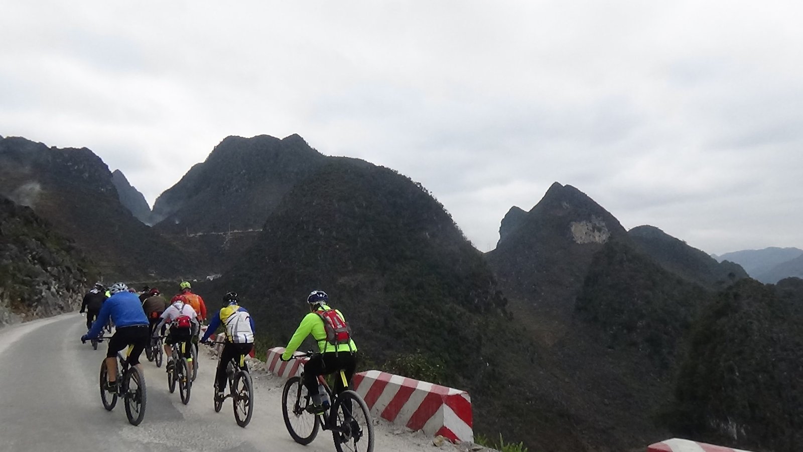 10-Day Ha Giang Loop & Hoang Su Phi Cycling Adventure